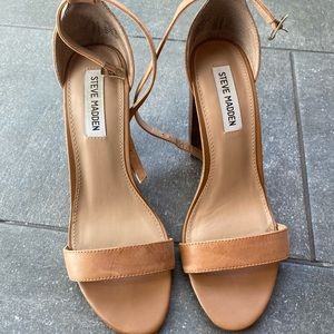 Women's Steve Madden nude heels, size 8.5